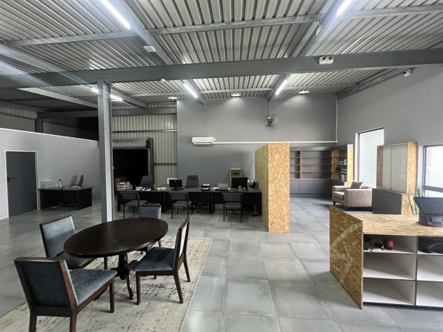 Commercial Property for Sale in Vincent Eastern Cape